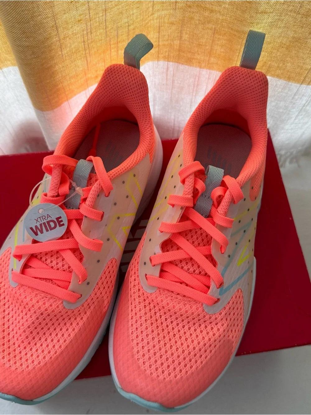 New Balance Rave Run v2 Coral Peach Blue Running Shoes Sz 1.5 extra wide